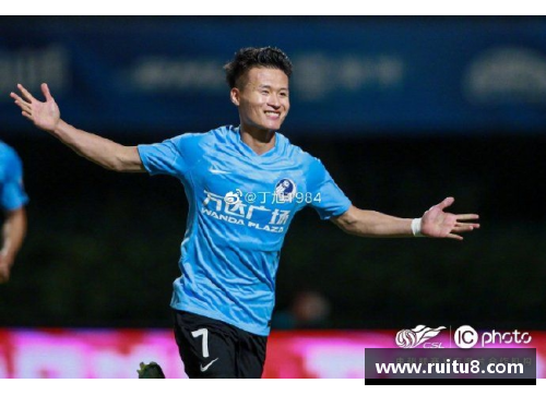 JN江南体育足球史上最昂贵转会：巅峰球星的财富交易